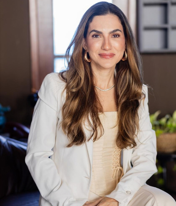 Dra. Tatiana Bastos